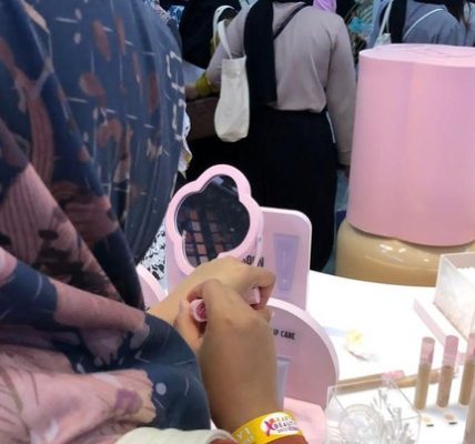 Warga RI Makin Royal Beli Kosmetik, Barang Hal ini adalah Paling Diincar