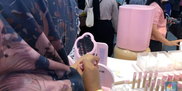 Warga RI Makin Royal Beli Kosmetik, Barang Hal ini adalah Paling Diincar