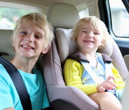 Sayang Anak Wajib, Namun Membawanya Dalam Kedudukan Duduk di tempat tempat Mobil Begini Sangat Tidak Menguntungkan