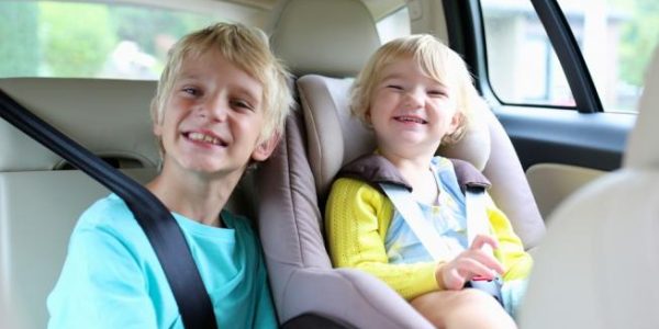 Sayang Anak Wajib, Namun Membawanya Dalam Kedudukan Duduk di tempat tempat Mobil Begini Sangat Tidak Menguntungkan